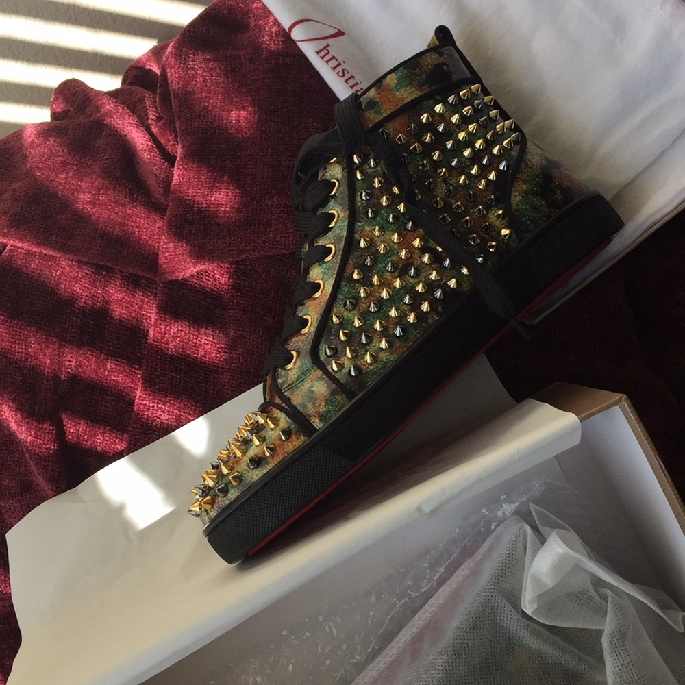 Super cute, studded, statement, Louboutin sneakers